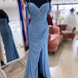 Sparkling mermaid evening dress with side slit