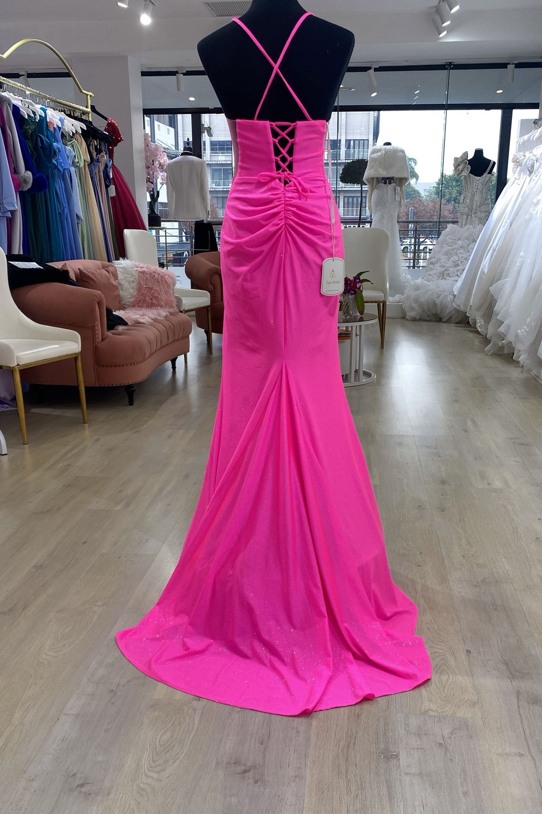 Pink evening dress with pearl detailing - Image 3
