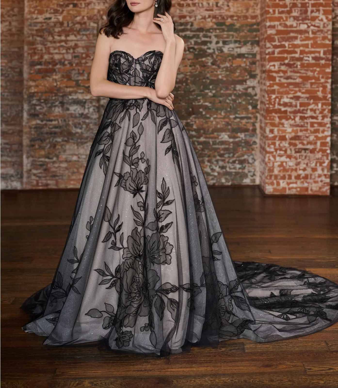 Lace detailed boob-tube A-line evening dress